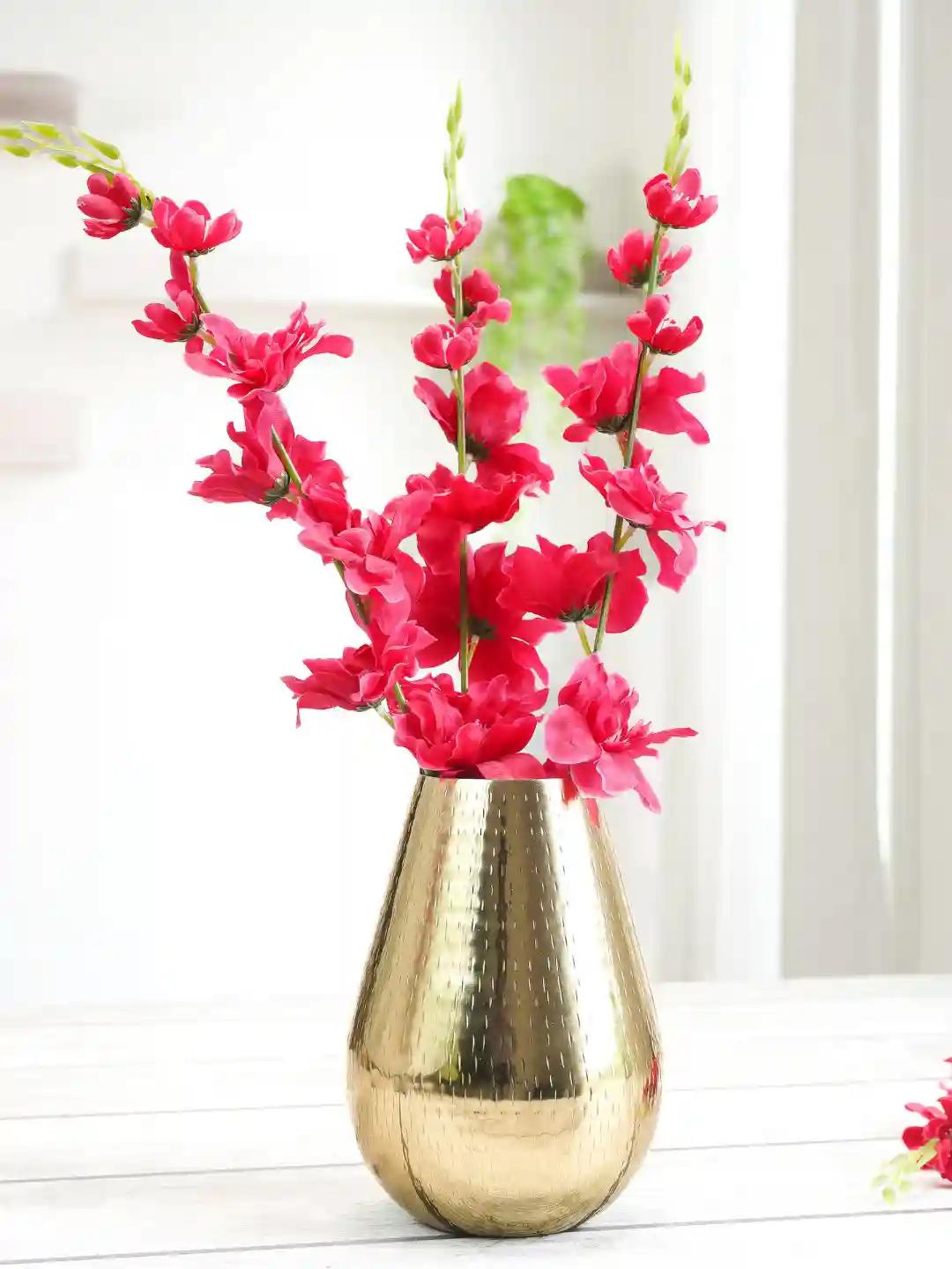 Metal Drop Shape vase, Gold